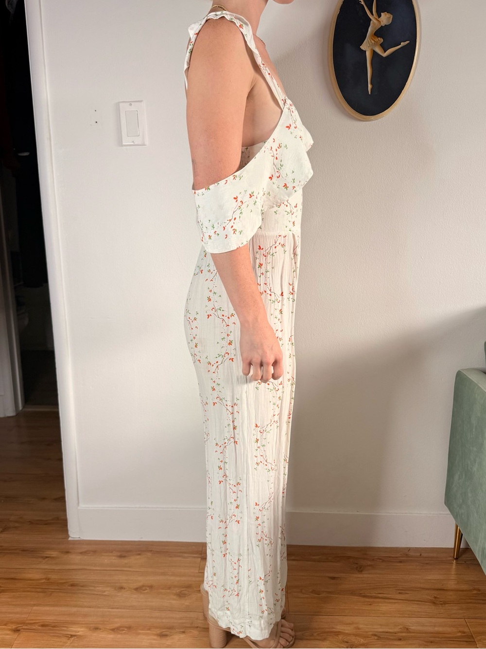 Off-Shoulder Floral Jumpsuit in White - Picture 4 of 5
